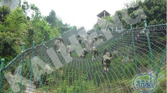 Outdoor climbing network